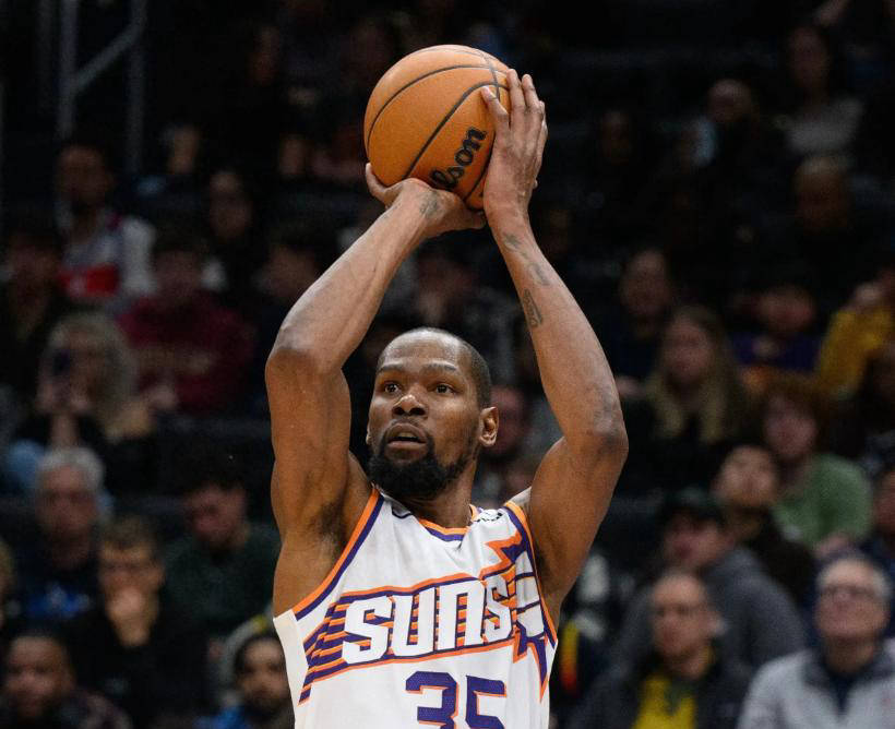 包含杜兰特重返赛场，大比分获胜首场状态出色，老鹰观众沸腾！的词条